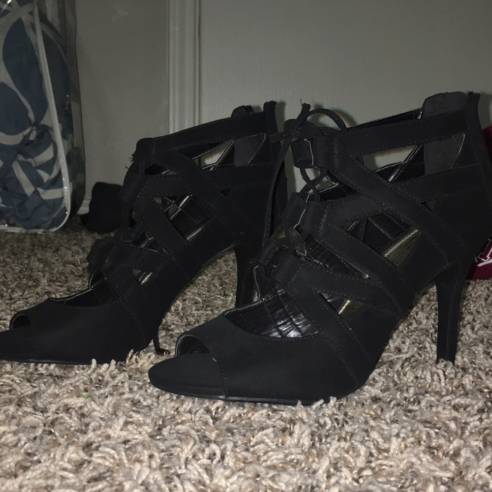 Super Cute Black Heels